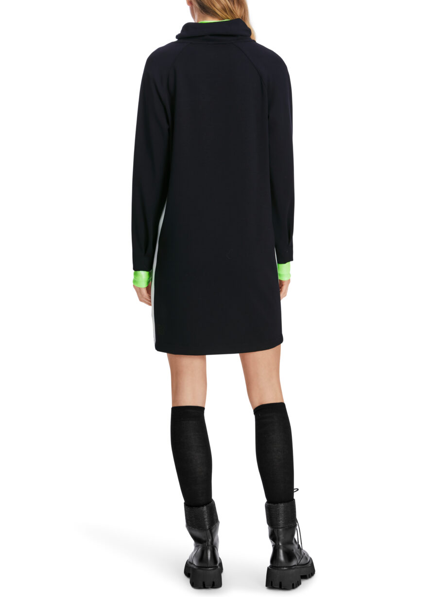 Marc Cain - Kurzes Kleid mit  Kellerfalten