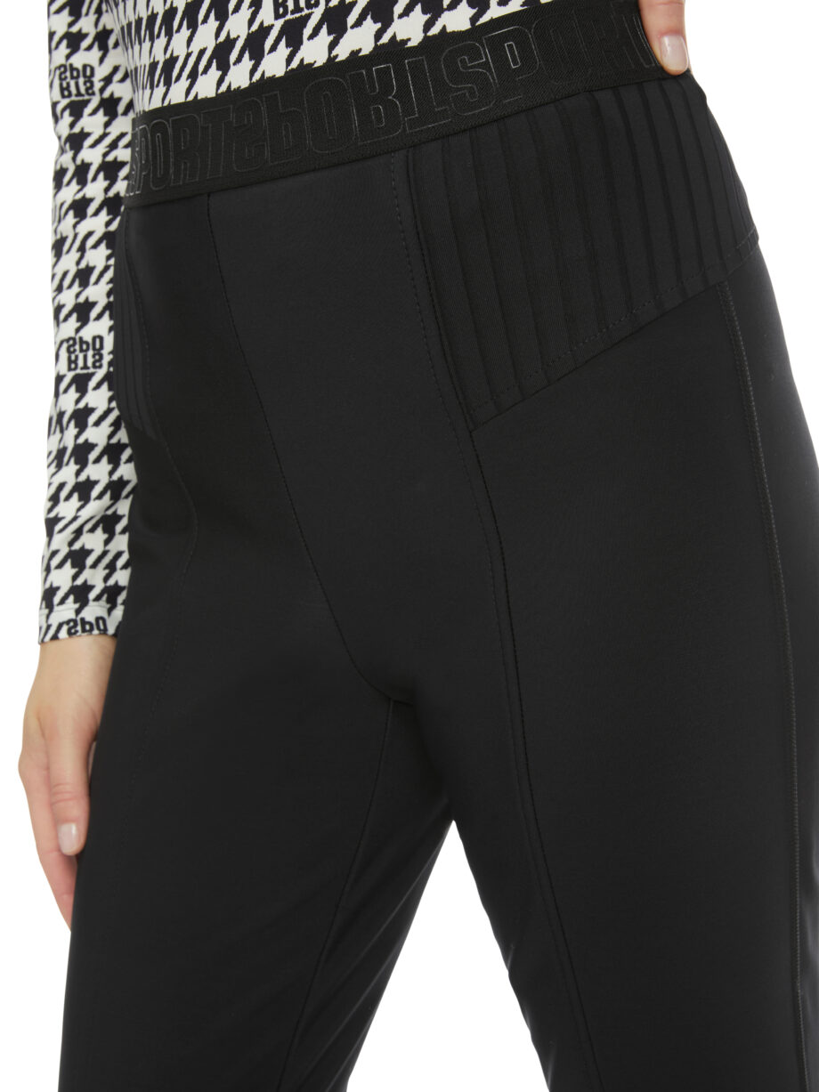 Marc Cain - Modell SINNAR im sportiven Slim Fit