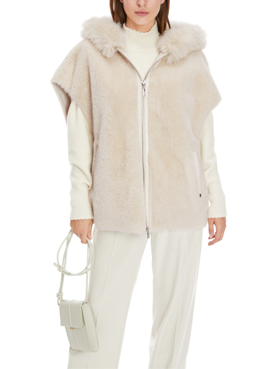 Marc Cain - Oversized Kapuzenweste aus Fun Fur