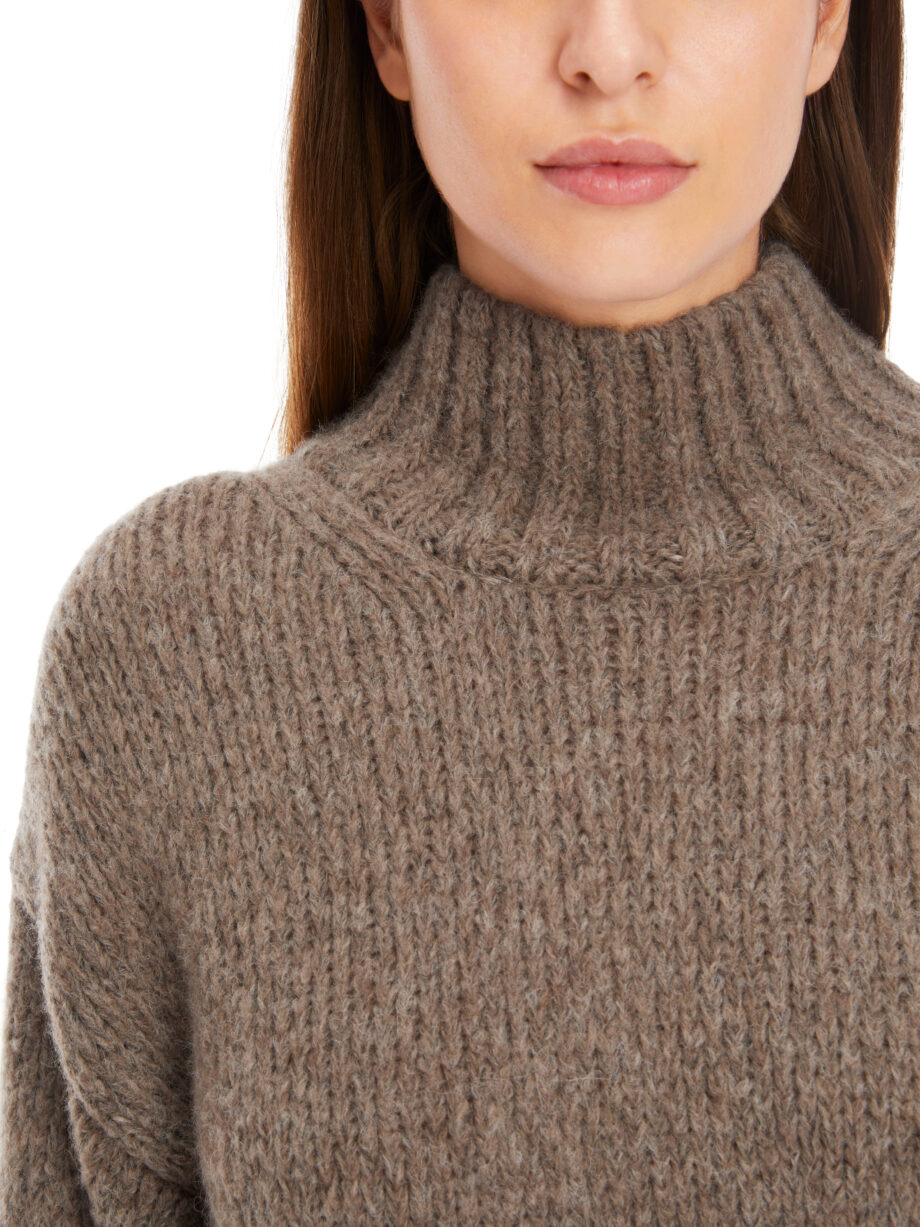 Marc Cain - Kurzer Sweater Knitted in Germany